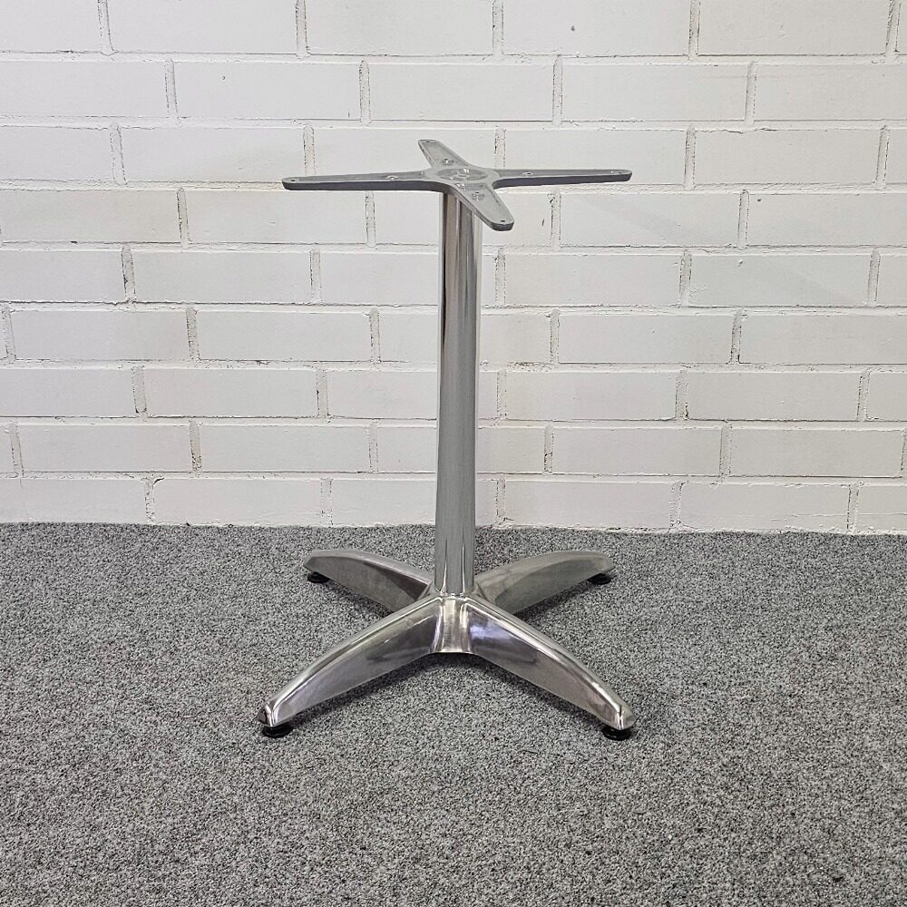 Alu Cross pöydänjalka 50×50, alumiini
