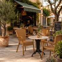 96902482_santa_fe_terrasstoel_classic_naturel_sfeer_1hr