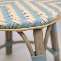 96915970_hocker_todd_blauw_beige_8hr-scaled